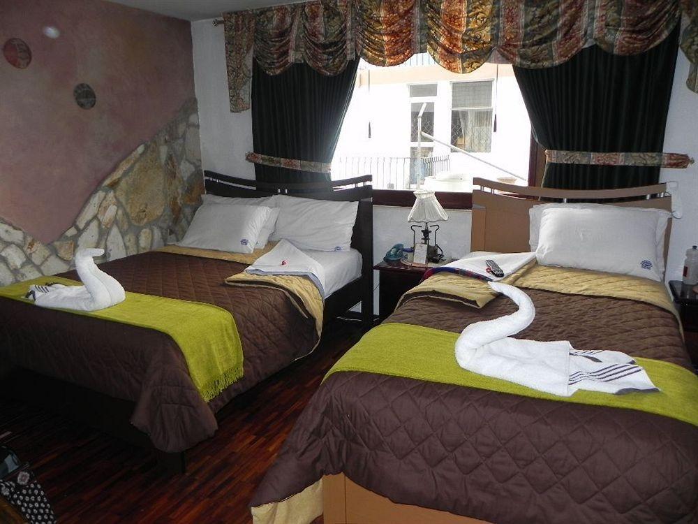 Hotel Nass Sol De Quito Esterno foto