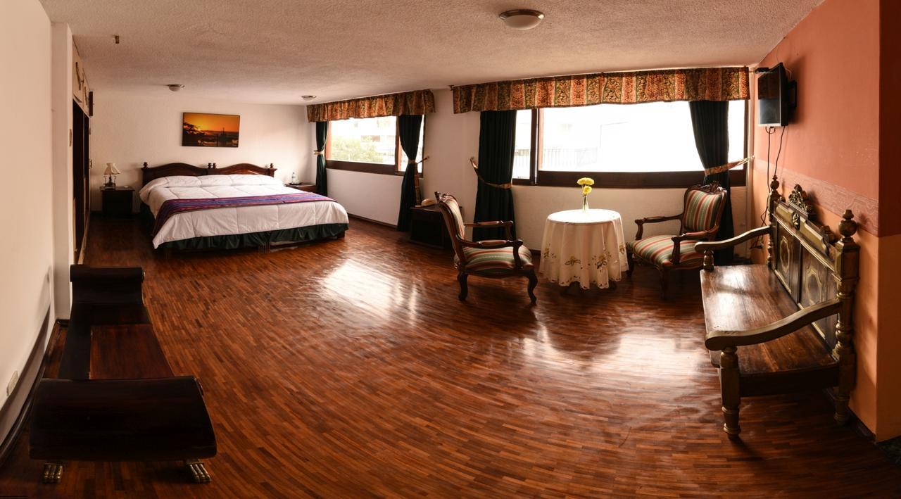 Hotel Nass Sol De Quito Esterno foto