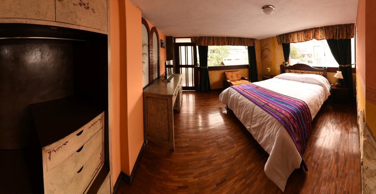 Hotel Nass Sol De Quito Esterno foto